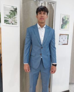 Dressed in cool blue, but bringing all the heat ๐ฅต
.
.
#ethanmen #ethanmensuit
#cool #blue #suits #menstyleguide